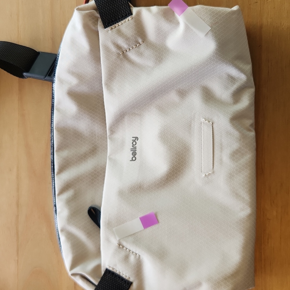 Bellroy Lite Sling - Picture 10 of 13
